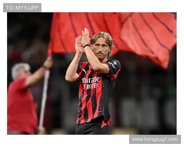 阿莱格里称莱奥无需改变盛赞莫德里奇独特视野与足球智慧